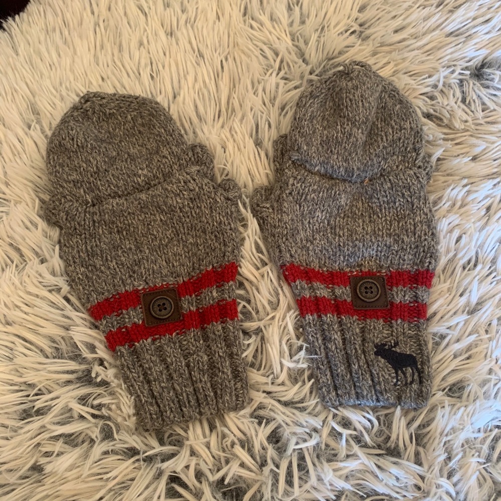Abercrombie and Fitch mittens